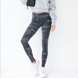 Aritzia leggings